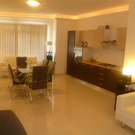 3 Bedroom Luxury مارساسكالا